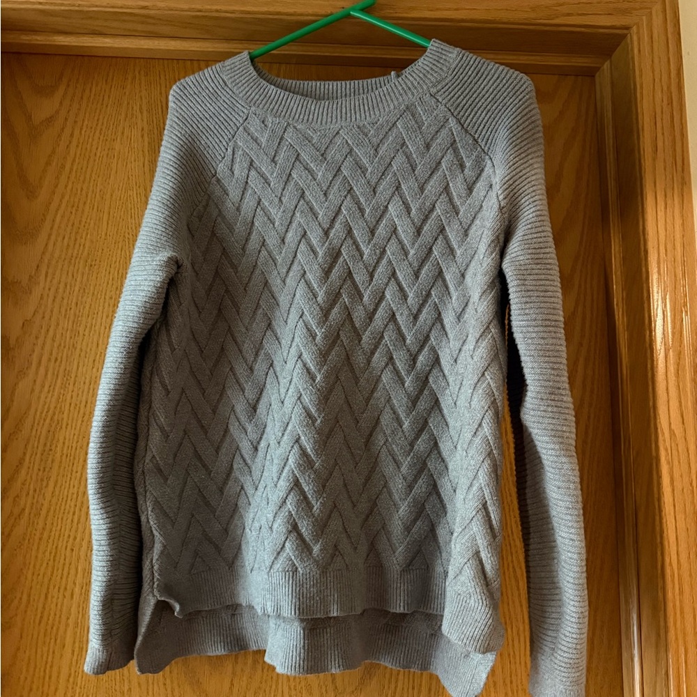 Cyrus Women's Sweater in Soft Gray